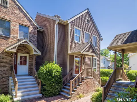 584 Hope St #5, Stamford, CT 06907