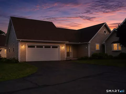 33 Joanne Dr #33, East Hartford, CT 06108