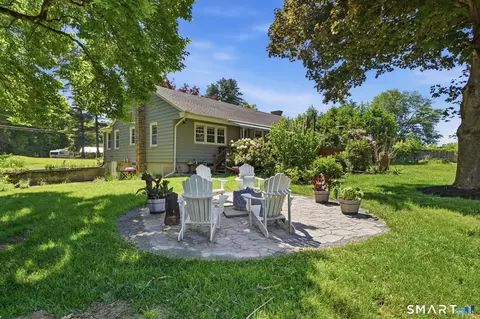 Exterior - 542 Halladay Ave W, Suffield, CT 06078 photo 8 of 14