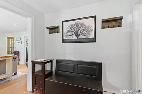 Entry Way - 542 Halladay Ave W, Suffield, CT 06078 photo 2 of 4