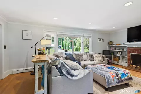 Living - 542 Halladay Ave W, Suffield, CT 06078 photo 1 of 2