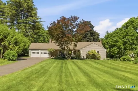 542 Halladay Ave W, Suffield, CT 06078