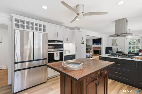Kitchen - 542 Halladay Ave W, Suffield, CT 06078 photo 4 of 4