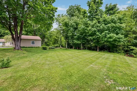 Exterior - 27 Apple Ln, Redding, CT 06896 photo 12 of 13
