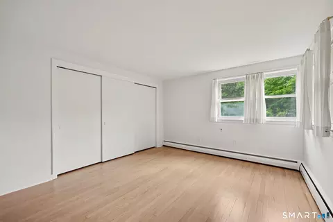 Bedroom - 27 Apple Ln, Redding, CT 06896 photo 4 of 4
