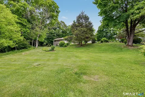 Exterior - 27 Apple Ln, Redding, CT 06896 photo 13 of 13