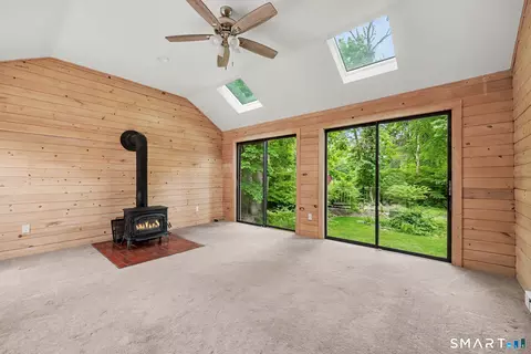 Living - 27 Apple Ln, Redding, CT 06896 photo 6 of 7