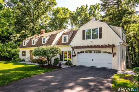 57 Woodridge Cir, West Hartford, CT 06107