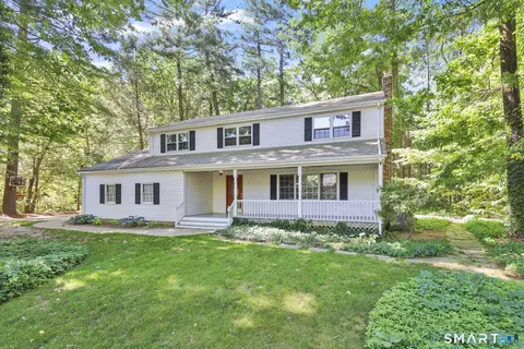 23 Berkshire Way, Simsbury, CT 06070