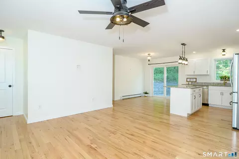 Living - 5 King St, Killingly, CT 06239 photo 1 of 3