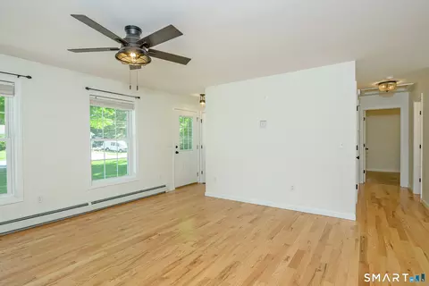 Living - 5 King St, Killingly, CT 06239 photo 3 of 3