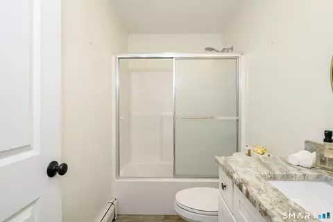 Bath - 5 King St, Killingly, CT 06239 photo 3 of 4