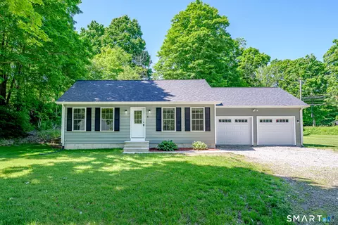 5 King St, Killingly, CT 06239