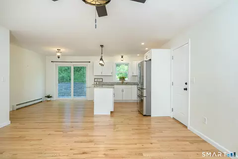 Living - 5 King St, Killingly, CT 06239 photo 2 of 3