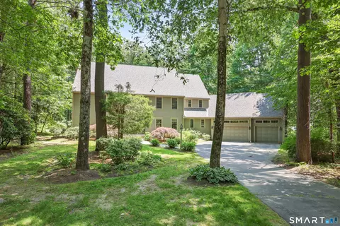 3 Eton Pl, Farmington, CT 06032