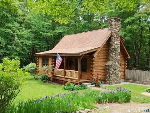 586 English Neighborhood Rd, Woodstock, CT 06281
