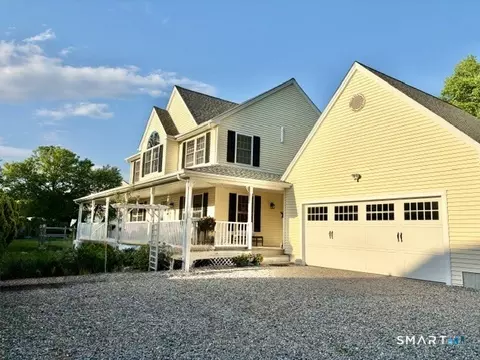 23 Swan Ln, Mystic, CT 06355