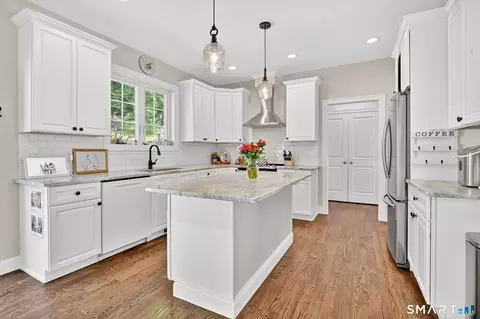 Kitchen - 3 Windmill Ln, Canton, CT 06019 photo 2 of 3