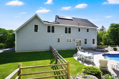 Exterior - 3 Windmill Ln, Canton, CT 06019 photo 8 of 9