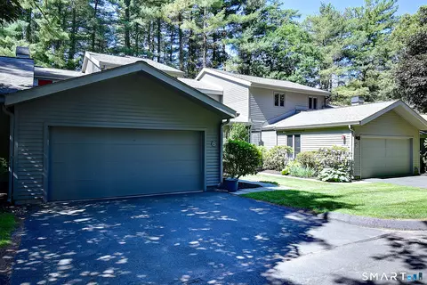 6 Spyglass Dr #6, Avon, CT 06001
