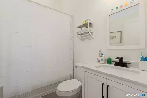 9 E Franklin St, Killingly, CT 06239 photo 13