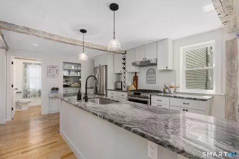 9 E Franklin St, Killingly, CT 06239 photo 8