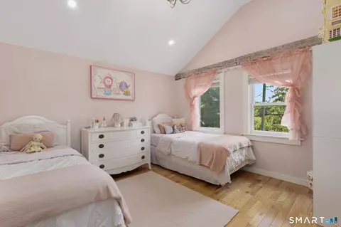9 E Franklin St, Killingly, CT 06239 photo 15