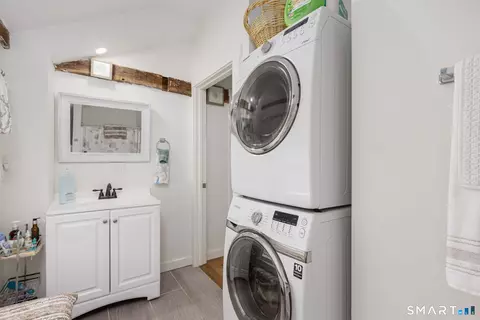 9 E Franklin St, Killingly, CT 06239 photo 34