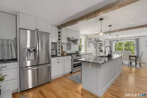 9 E Franklin St, Killingly, CT 06239 photo 9