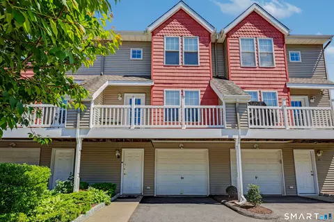 22 Miranda Ln #22, Stratford, CT 06615