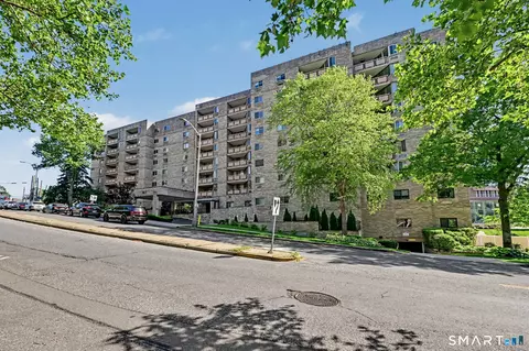 143 Hoyt St #4K, Stamford, CT 06905