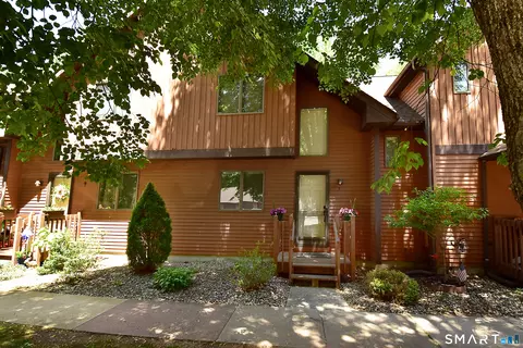 105 Maple Ave #5, Vernon, CT 06066