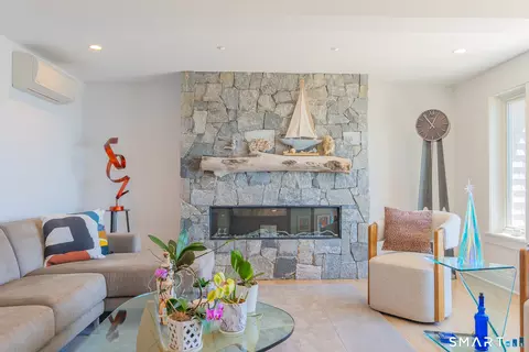 Living - 49 Hammock Rd, Clinton, CT 06413 photo 3 of 5