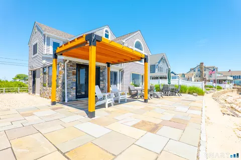 Exterior - 49 Hammock Rd, Clinton, CT 06413 photo 5 of 8