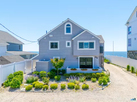 49 Hammock Rd, Clinton, CT 06413