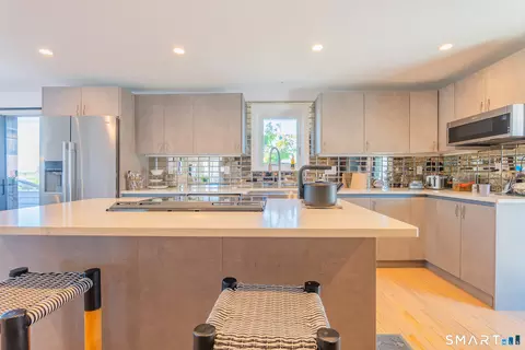Kitchen - 49 Hammock Rd, Clinton, CT 06413 photo 3 of 5