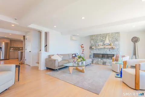 Living - 49 Hammock Rd, Clinton, CT 06413 photo 2 of 5