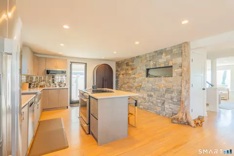 Kitchen - 49 Hammock Rd, Clinton, CT 06413 photo 5 of 5