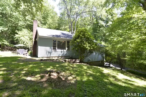 39 Taylor Rd, Bethel, CT 06801