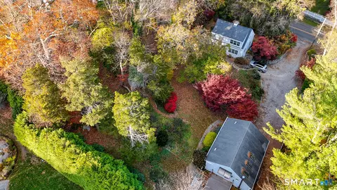 32 Liberty St, Madison, CT 06443