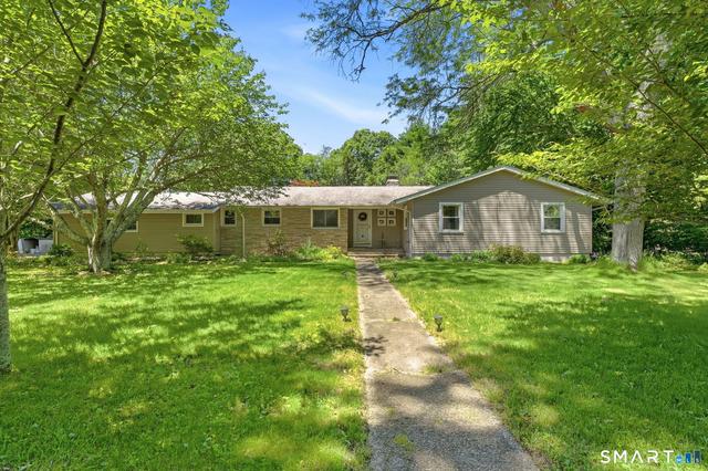 35 Woodridge Cir, Gales Ferry, CT 06335