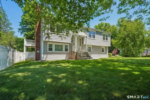 11 Stuart Dr, Greenwich, CT 06870