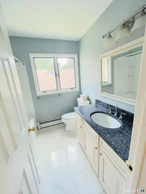 Bath - 17 Yankee Glen Dr # -D, Madison, CT 06443 photo 1 of 1