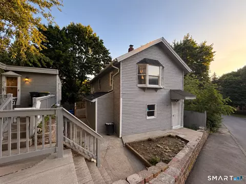 94 Wall St, Waterbury, CT 06705
