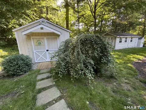 Exterior - 39 Cottage St, Monroe, CT 06468 photo 4 of 9