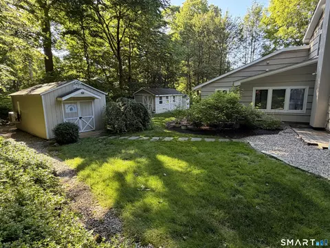 Exterior - 39 Cottage St, Monroe, CT 06468 photo 2 of 9