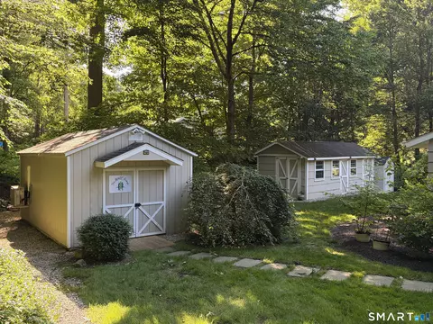 Exterior - 39 Cottage St, Monroe, CT 06468 photo 3 of 9