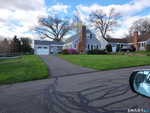 19 Baldwin St, West Hartford, CT 06110