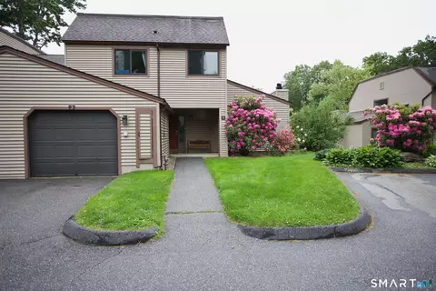3 Walnut Ln #3, Avon, CT 06001