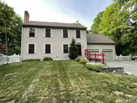 Exterior - 560 S Frontage Rd, Killingly, CT 06239 photo 2 of 5